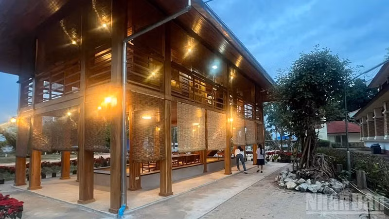 Nhà sàn Bác Hồ tại Khu di tích Chủ tịch Hồ Chí Minh, tỉnh Udon Thani, Thái Lan. (Ảnh: CTV)