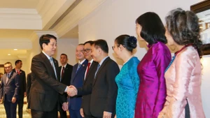 Chủ tịch nước Lương Cường làm việc với các Đại sứ Việt Nam tại châu Phi