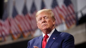 Tổng thống Mỹ Donald Trump tiếp tục có những động thái gây bất ngờ. 