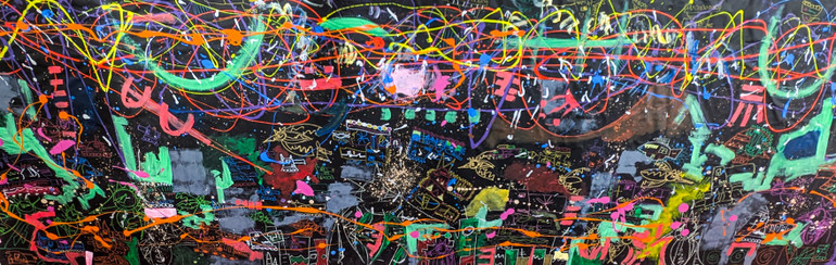 Dino Hafian Bin Ahmad, Tiếng vọng giữa chúng ta 1, acrylic, sáp dầu và phun sơn lên vải, 120x300cm, 2025. dino-hafian-echoes-between-us-i-2025.jpg