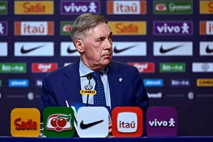 Vị thuyền trưởng của "Selecao" khẳng định tuyệt đối sự tin tưởng dành cho Neymar trước bão dư luận. (Ảnh: CBF)