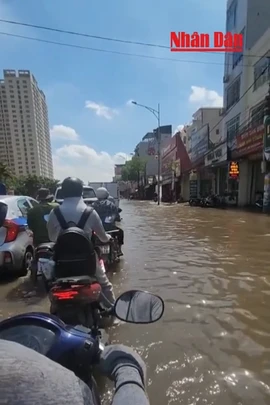 Trưa 2/10, Hà Nội vẫn còn điểm ngập sâu
