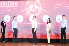 Lãnh đạo tỉnh Đắk Lắk ấn nút khởi động bốn nền tảng số phục vụ chính quyền địa phương 2 cấp.