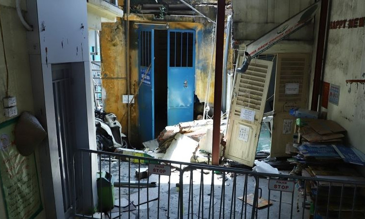 Khu vực xảy ra sụt lún cục bộ. (Ảnh: NT)