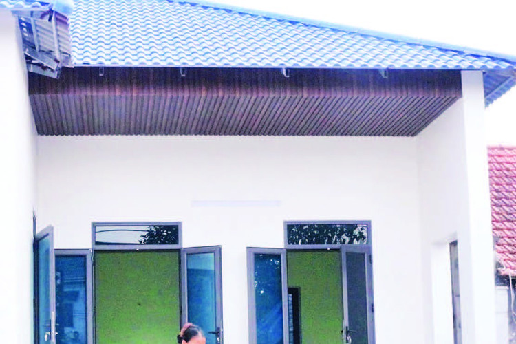 Ngôi nhà mới của gia đình bà Trần Thị Sa, xã Nam Lý, tỉnh Ninh Bình vừa được hoàn thành nhờ chương trình xóa nhà dột nát của tỉnh.