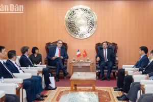 Hai bên đều thống nhất quan điểm: Những ký ức lịch sử chung là nền tảng xây dựng tương lai bền vững. (Ảnh: MINH DUY)