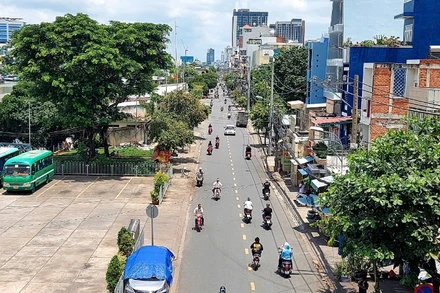 Dự án mở rộng đường Tôn Thất Thuyết sẽ giúp cải thiện bộ mặt đô thị và hạ tầng ven kênh Tẻ (Ảnh: QUÝ HIỀN)