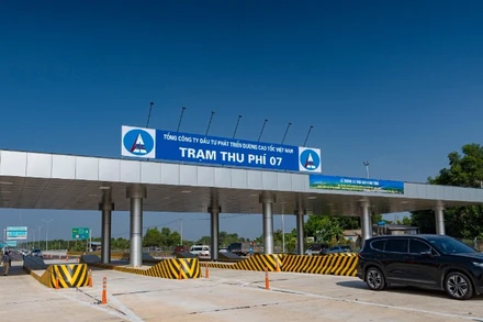 Trạm thu phí số 07 thuộc cao tốc Bến Lức-Long Thành tổ chức thu phí từ ngày 10/8. (Ảnh: QUÝ HIỀN)