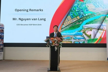 Tổng Giám đốc Công ty Cổ phần Becamex Bình Định Nguyễn Văn Lăng phát biểu khai mạc hội thảo. 