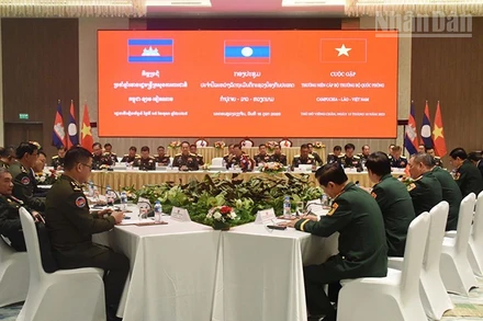 Quang cảnh cuộc gặp cấp Bộ trưởng Quốc phòng ba nước Việt Nam-Lào-Campuchia. (Ảnh: DUY TOÀN)