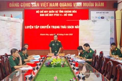 Ban Chỉ huy khu vực phòng thủ 4-Đô Vinh luyện tập chuyển trạng thái sẵn sàng chiến đấu.