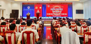 Một buổi sinh hoạt chuyên đề tại Cục Thi hành án dân sự TP Đà Nẵng. Ảnh: Cục Thi hành án dân sự TP Đà Nẵng