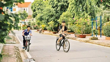 Những tuyến đường xanh, sạch, đẹp là kết quả của quá trình xây dựng nông thôn mới ở huyện Đan Phượng.