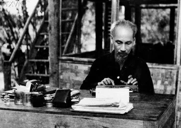 Hồ Chủ tịch, người sáng lập, rèn luyện và lãnh đạo Đảng ta*