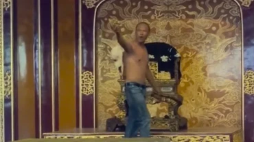 Ngày 24/5, người nghiện đập phá ngai vua triều Nguyễn- Bảo vật quốc gia từ năm 2015.