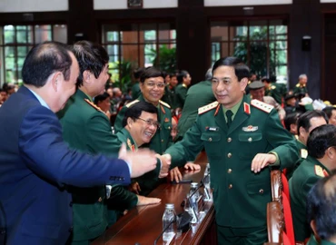 Đại tướng Phan Văn Giang chủ trì buổi gặp mặt đại biểu cán bộ cấp cao Quân đội nghỉ hưu, nghỉ công tác khu vực phía bắc.