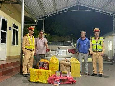 Bắt giữ số lượng pháo hoa vận chuyển trái phép lớn nhất từ đầu năm đến nay của Công an tỉnh Quảng Ninh.