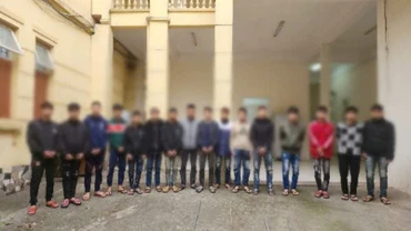 Nhóm đối tượng bị tạm giữ.