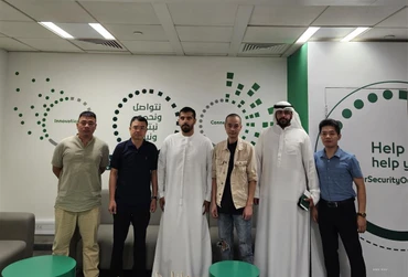 INTERPOL Việt Nam tiếp nhận đối tượng Đặng Quốc Huy để dẫn giải từ UAE về Việt Nam.