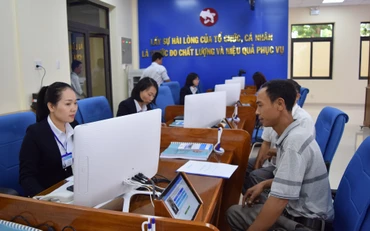 Trung tâm phục vụ hành chính công tỉnh Kon Tum.