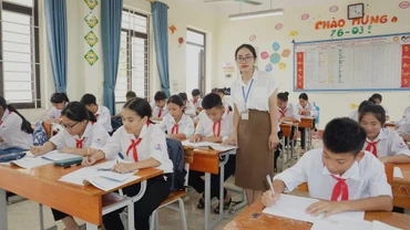 Nhà giáo tích cực sẽ khơi dậy tinh thần học tập, rèn luyện của học sinh. Ảnh: Văn Học