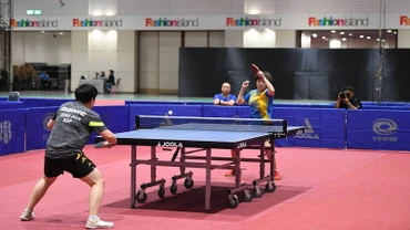 Cú đập bóng đầy uy lực của Nguyễn Khoa Diệu Khánh trong trận chung kết đơn nữ chiều 10/5 tại Bangkok. (Ảnh: XUÂN SƠN)