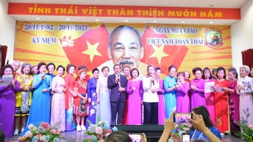 Lễ kỷ niệm Ngày Nhà giáo Việt Nam (20/11) tại Mukdahan, Thái Lan.