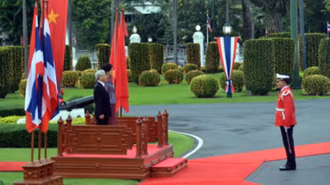 Lễ đón Tổng Bí thư Nguyễn Phú Trọng trong chuyến thăm chính thức Thái Lan từ ngày 25-27/6/2013. (Ảnh: XUÂN SƠN) 