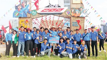 Hội trại thu hút hơn 1.000 đoàn viên, thanh niên. (Ảnh K.N)
