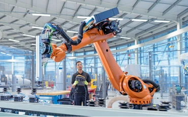Tự động hóa giúp doanh nghiệp nâng cao năng lực cạnh tranh. Ảnh: HẢI ANH