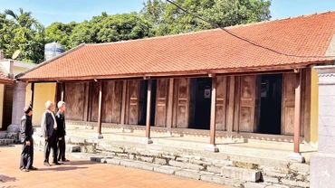 Ngôi nhà cổ của gia đình ông Nguyễn Huy Tuấn ở thôn Trường Sơn, xã Trường Yên, huyện Hoa Lư, Ninh Bình. 