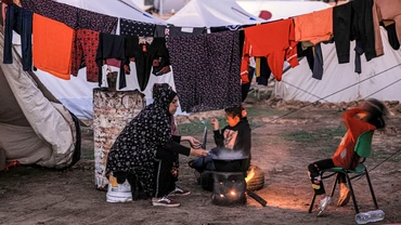 Người dân sống trong lều tạm tại miền nam Dải Gaza.