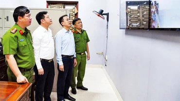 Kiểm tra hệ thống camera an ninh tại phường Phù Chẩn, thành phố Từ Sơn, tỉnh Bắc Ninh.