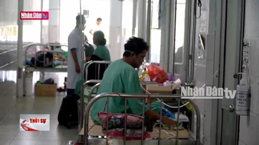 Quảng Nam: Bệnh nhân nằm hành lang vì bệnh viện quá tải