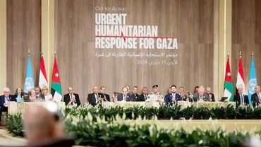 Phiên toàn thể Hội nghị viện trợ khẩn cấp cho Gaza diễn ra tại Jordan. (Ảnh REUTERS)