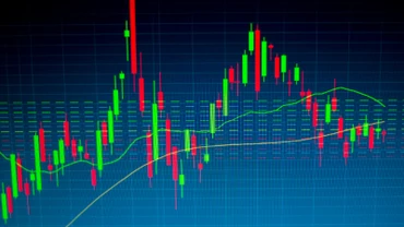 [Infographic] VN-Index giữ sắc xanh dưới áp lực bán mạnh từ khối ngoại
