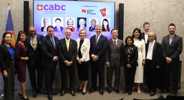 Các khách mời, diễn giả chính tham dự sự kiện do CABC tổ chức. Ảnh: TTXVN