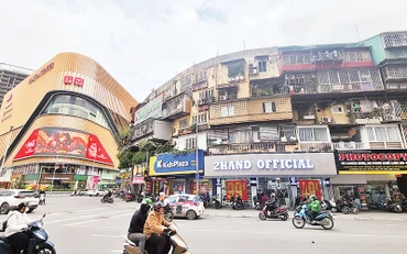 Một chung cư cũ tại quận Đống Đa (Hà Nội).