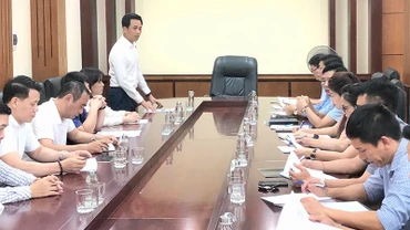 Ông Nguyễn Ánh Dương - Giám đốc Trung tâm Xúc tiến Đầu tư, Thương mại, Du lịch thành phố Hà Nội phát biểu tại buổi làm việc (Ảnh: HPA)