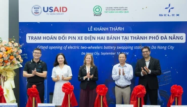 Lễ khánh thành trạm hoán đổi pin xe điện hai bánh đầu tiên tại thành phố Đà Nẵng.