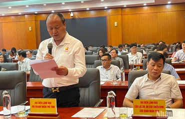Đại diện Hội Doanh nhân trẻ tỉnh Cao Bằng phát biểu ý kiến tại hội nghị.
