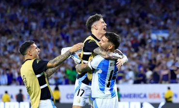 Argentina giành chiến thắng nghẹt thở trước Ecuador trên chấm luân lưu. (Ảnh: Getty)