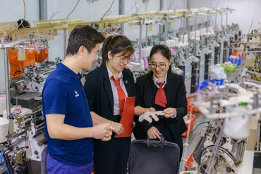 Đẩy mạnh tín dụng hỗ trợ doanh nghiệp phục hồi và phát triển sản xuất kinh doanh