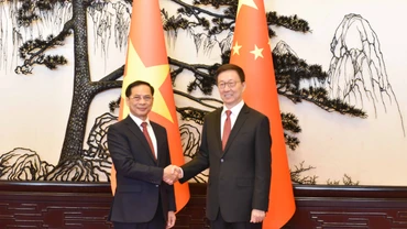 Phó Thủ tướng Bùi Thanh Sơn hội kiến Phó Chủ tịch Trung Quốc Hàn Chính.