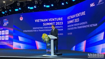 Thứ trưởng Kế hoạch và Đầu tư Trần Duy Đông chia sẻ tại chương trình.