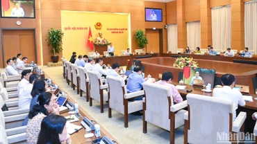 Phiên họp thứ 33 Ủy ban Thường vụ Quốc hội dự kiến diễn ra trong 3 ngày để cho ý kiến, xem xét, quyết định 14 nhóm nội dung và cho ý kiến bằng văn bản đối với 5 nhóm nội dung.
