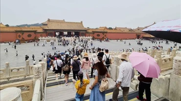 Tử Cấm Thành (Trung Quốc) đón hàng nghìn khách quốc tế đến tham quan mỗi ngày. (Ảnh: TTXVN)