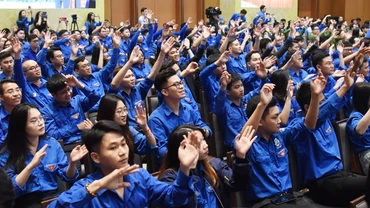 [Ảnh] Thủ tướng Phạm Minh Chính đối thoại với thanh niên