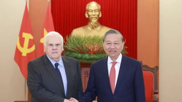 Tổng Bí thư Tô Lâm tiếp ông Frederick W.Smith, Nhà sáng lập kiêm Chủ tịch điều hành Tập đoàn FedEx (Hoa Kỳ).