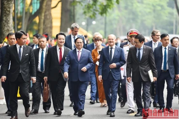 Thủ tướng Phạm Minh Chính chủ trì lễ đón Thủ tướng Olaf Scholz thăm chính thức Việt Nam.